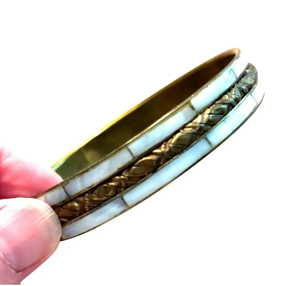 Vintage bangle bracelet Boho festival style brass & Mother of Pearl inlay 80s - Picture 4 of 7